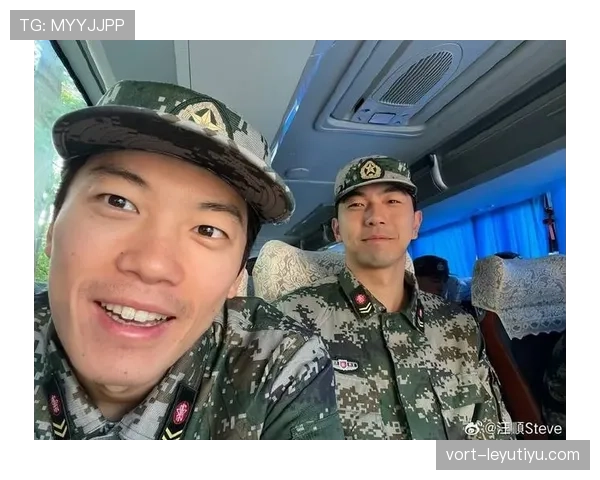 汪顺训练完直接啃鸡胸肉,这自律我连看都不敢看 汪顺训练完直接啃鸡胸肉,这自律我连看都不敢看